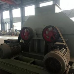 臥式粉碎機完工，準備發(fā)貨